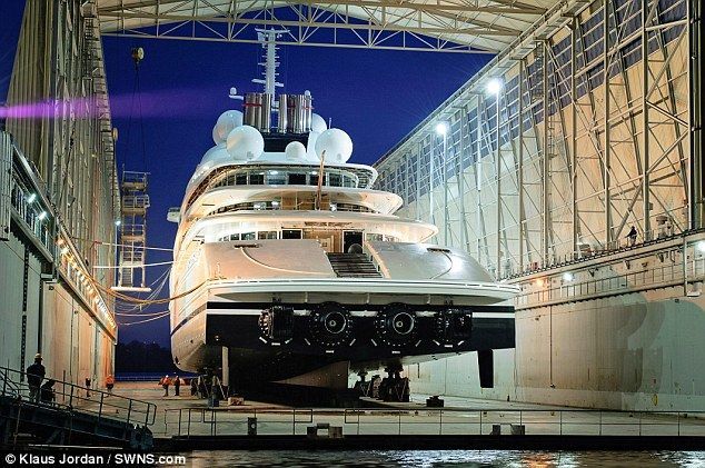 Se construieste cel mai mare yacht din lume: costa peste 1 miliard $, Roman Abramovici coboara pe 3 in top! FOTO_4