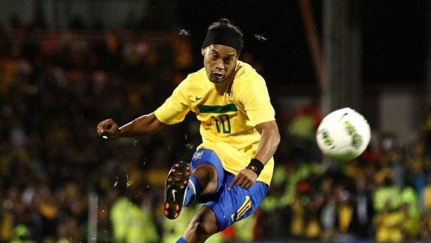 
	&quot;Ne-am inteles&quot; Ronaldinho SCHIMBA echipa si continentul! Care va fi ultima aventura a brazilianului in fotbal
