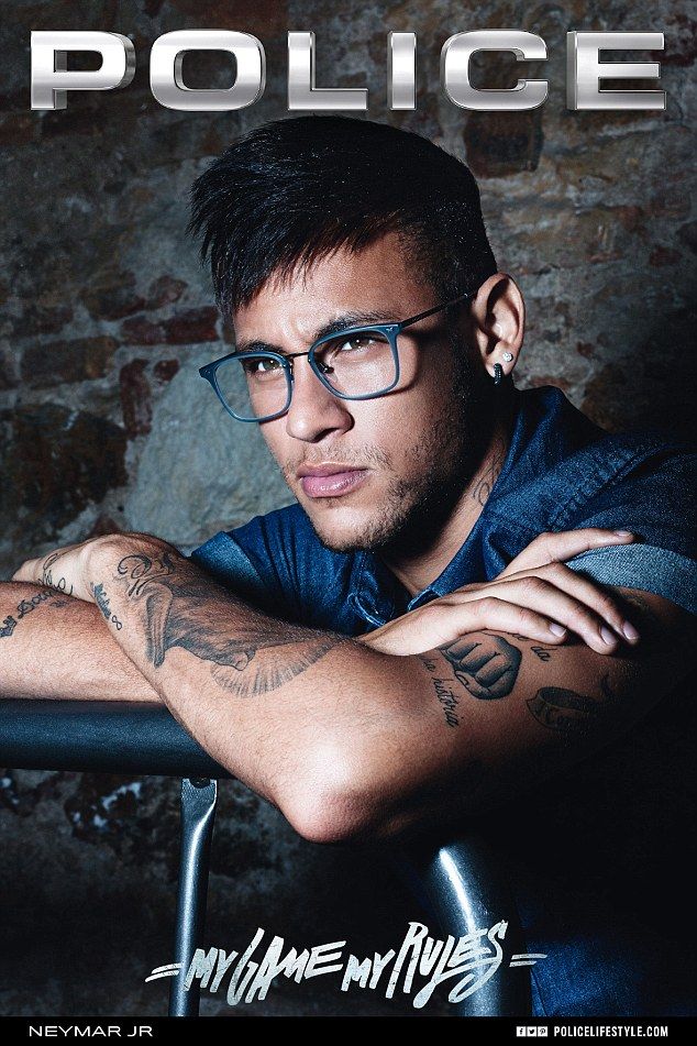 Neymar isi arata toate tatuajele de pe maini in ultimul pictorial. Cum apare starul Barcelonei: FOTO si VIDEO_2