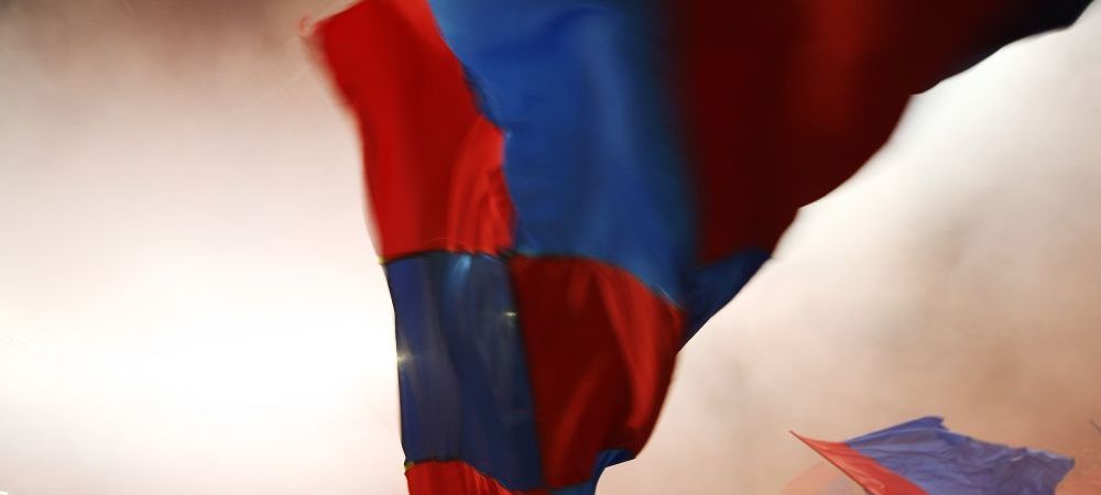 MESAJELE speciale de la fanii Stelei in Ghencea! Au scris pentru Gigi, CSA si DNA! Cu ce bannere au reusit sa intre la meci! FOTO
