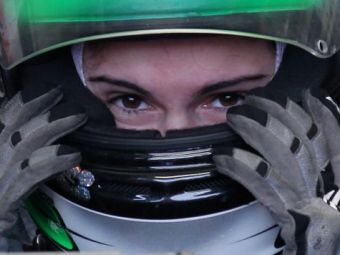 
	Are 15 ani si este prima femeie pilot din Romania care viseaza la Formula 1. Ce performanta a atins
