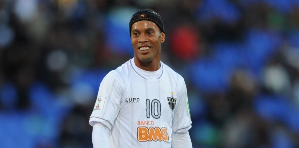 Ce cadouri primesti cand te cheama Ronaldinho :) Starul brazilian, surprins de LeBron James! Ce i-a dat americanul | FOTO_3