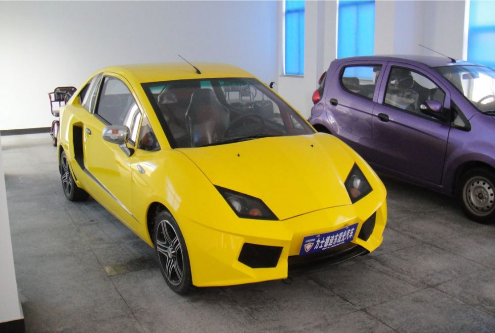 FOTO FABULOS! Cea mai proasta copie auto din lume! Asa arata Lamborghini made in China. Are 10 cai :)_4