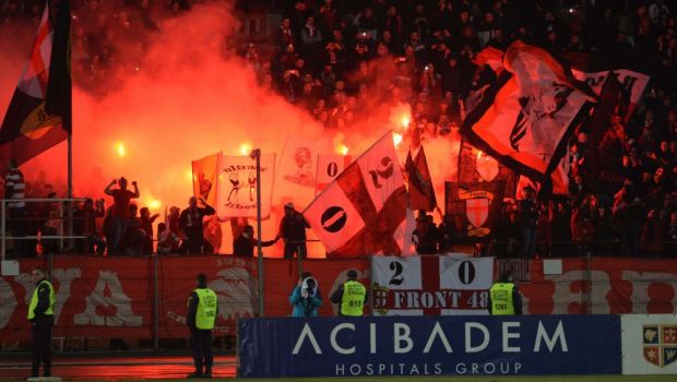 
	Dinamovistii, asteptati de fanii furiosi dupa umilinta suferita cu Debrecen, 0-6! Mesajul ultrasilor si ce spune Stoican
