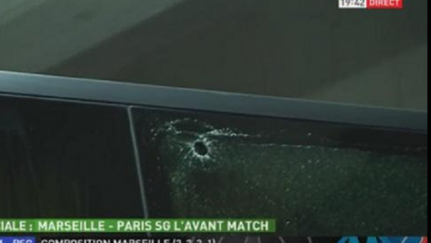 
	Incredibil: inca un atac huliganic in fotbal! Autocarul lui PSG a fost atacat in deplasarea de la Marseille! FOTO
