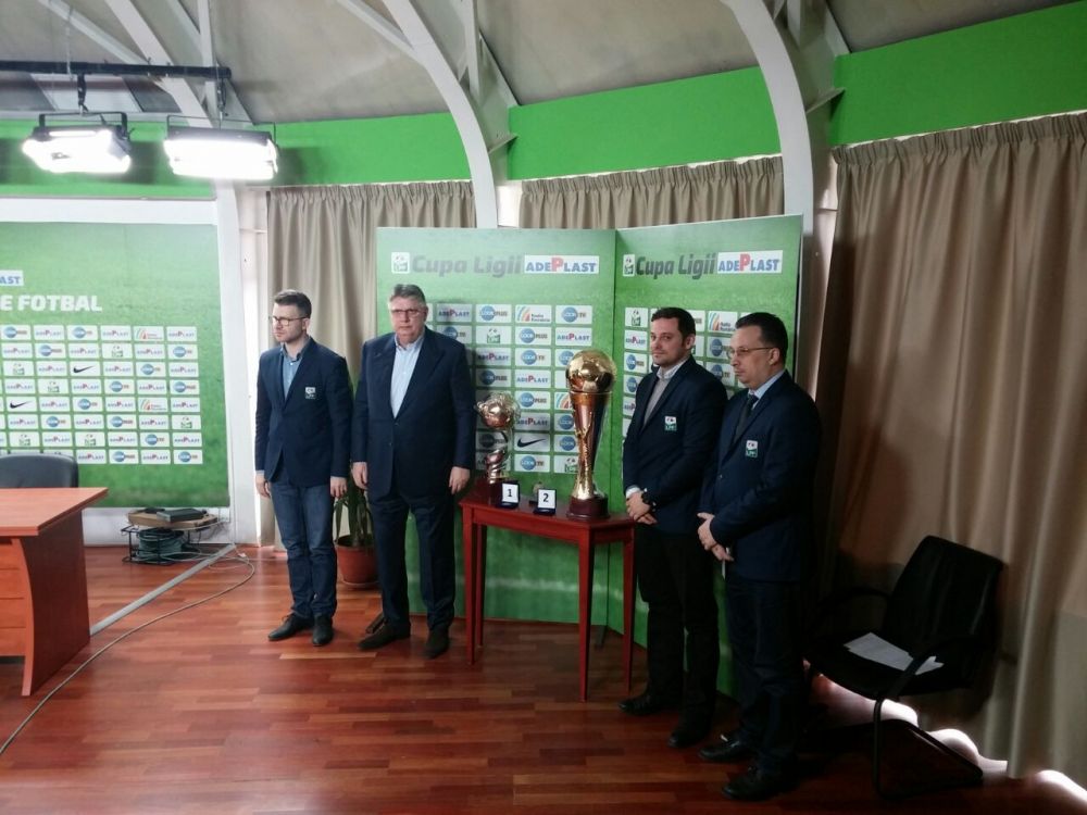 FOTO | Asa vor arata noile trofee primite de campioana Romaniei si de castigatoarea Ligii I! Gino Iorgulescu i-a pus pe ziaristi sa voteze_1