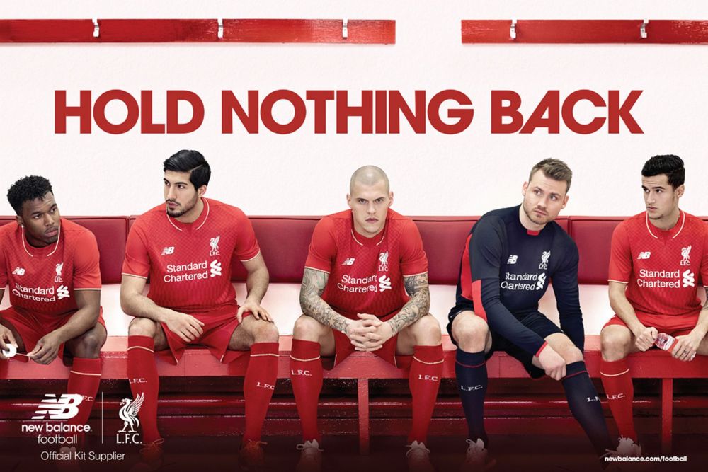 FOTO Liverpool, prima echipa care isi lanseaza echipamentul pentru sezonul urmator! Sterling, avertizat de fani!_9