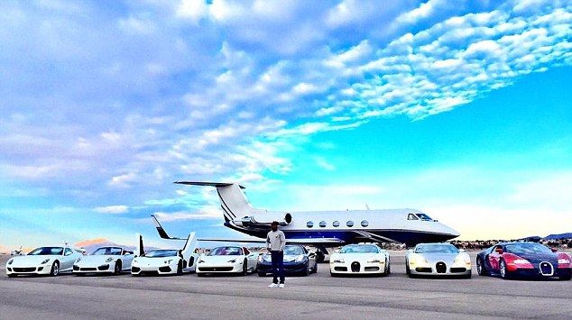 Avioane, masini, vile, bijuterii, LUX! Pe ce si-a spart Mayweather averea incredibila de 400 mil dolari! Super FOTO_12