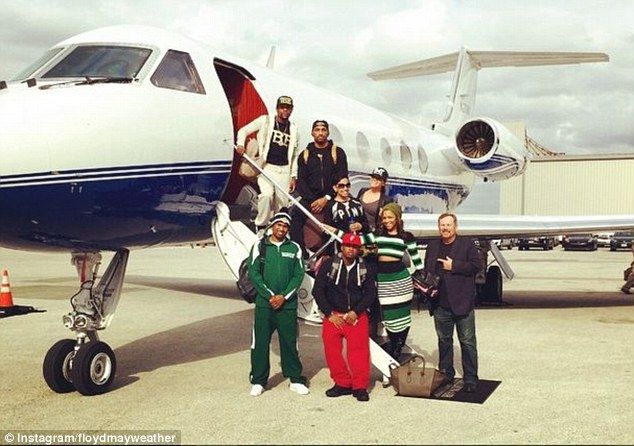 Avioane, masini, vile, bijuterii, LUX! Pe ce si-a spart Mayweather averea incredibila de 400 mil dolari! Super FOTO_8