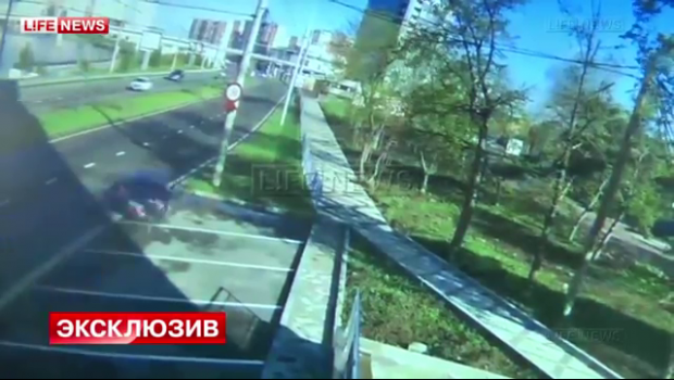 ACCIDENT groaznic pentru un jucator din Rusia! A intrat cu masina in STALP cu 170 km/h! VIDEO