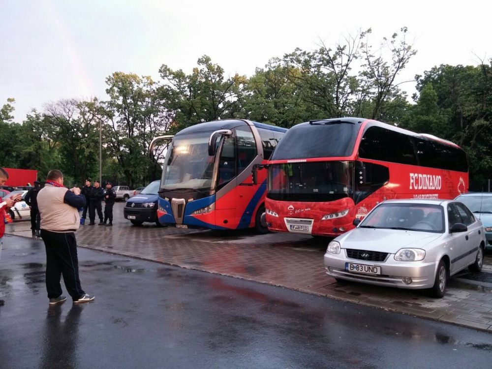 DERBYUL MANIEI: DINAMO 1-3 STEAUA. Meciul a fost INTRERUPT 20 min. dupa ce Arlauskis a fost atacat cu petarde. Balaj a trimis echipele la vestiar | Dubla lui Stanciu apropie Steaua la 2 puncte de ASA_20