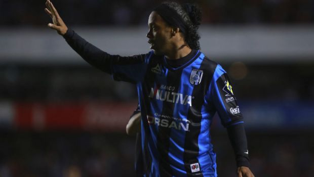 
	VIDEO | Ronaldinho, din nou erou in Mexic! La 35 de ani, brazilianul continua sa ridice publicul in picioare!
