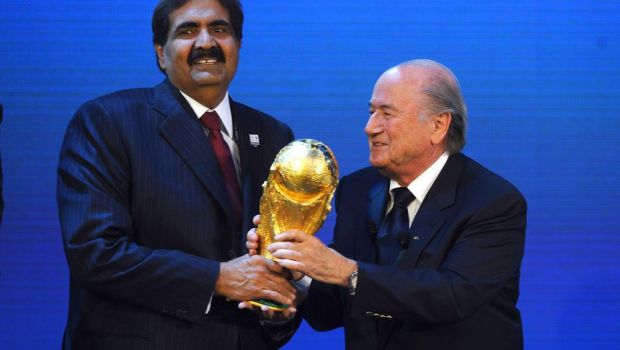 
	Scandalul MITA la FIFA, intr-un punct critic: primul sef de federatie suspendat pentru ca a luat SPAGA de la seicii arabi!
