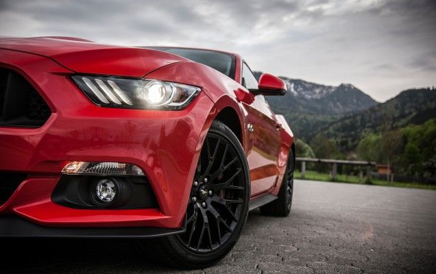 TEST IN EXCLUSIVITATE cu noul Ford Mustang, masina americana care promite sa sfasie inima oricarui european