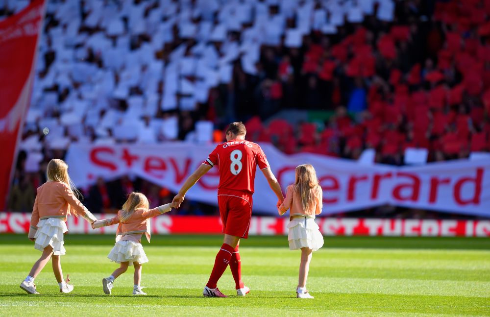 POZA DE ALBUM: Steven Gerrard - motivul pentru care milioane de oameni au PLANS macar o data pentru "religia fotbal"! FOTO_1