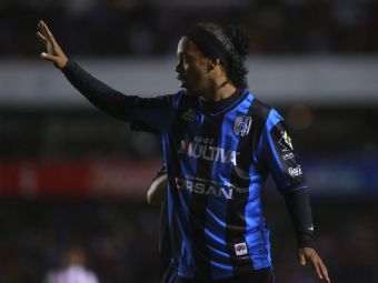 
	A dat gol de la 40 de metri si s-a bucurat ca un NEBUN! Ronaldinho continua sa faca senzatie in Mexic: VIDEO
