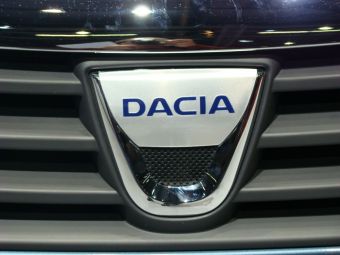 
	FOTO SOC | Dacia a scos la plimbare un model &quot;imprumutat&quot; de la americani! Cum arata Pick Up-ul cu dubla cabina
