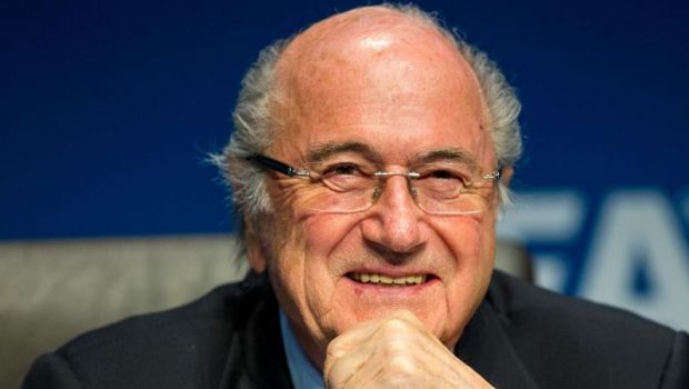 
	S-a mai retras UNUL! Blatter mai are un SINGUR contracandidat pentru sefia FIFA! BBC a facut anuntul oficial:
