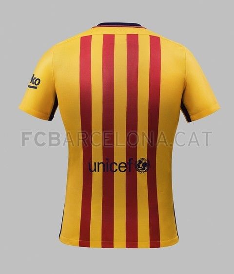 Barca si-a prezentat echipamentul pentru sezonul urmator! Catalanii vor juca pentru prima data in dungi orizontale! FOTO _9