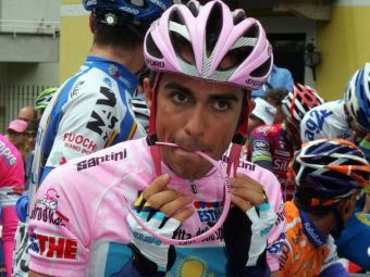 
	Drept la tinta | &quot;Pistolero&quot; Contador a castigat pentru a doua oara in cariera Giro d&#39;Italia, dupa ce a dominat categoric turul
