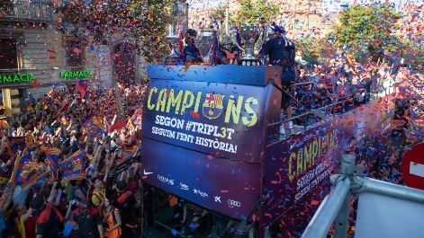 VIDEO Peste 100.000 de oameni au iesit in strada pentru Barcelona! Festivitate GRANDIOASA pentru trofeul 5 in Champions League! _1