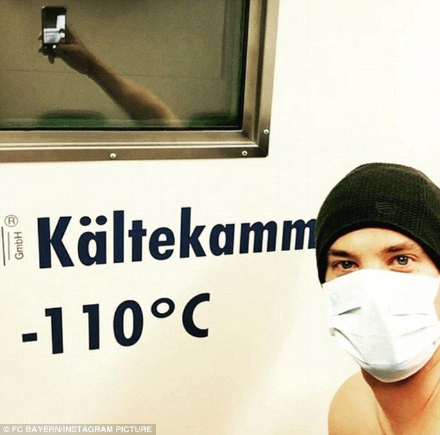 Antrenamentul EXTREM la care se supune Manuel Neuer la -110 grade Celsius. Super imaginea postata de portarul lui Bayern_1