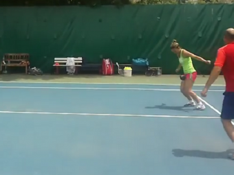 
	CE SURPRIZA! Cu cine se antreneaza Simona Halep pentru Wimbledon | Lovitura uriasa la pariuri daca va castiga turneul
