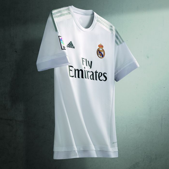 Real Madrid se reinventeaza! Si-a lansat echipamentul pentru sezonul viitor iar tricoul de deplasare este GRI cu VERDE! FOTO_1