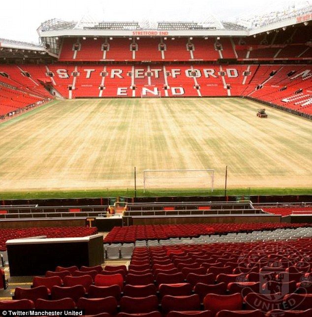 Imagini incredibile! Cum arata in acest moment gazonul de 1 milion de euro de pe Old Trafford_1