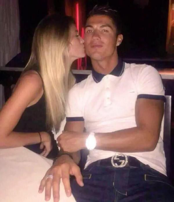 Mai tare ca orice comedie romantica! Ronaldo a gasit ieri un telefon pierdut in Las Vegas. Ce a facut cand si-a dat seama ca este al unei blonde superbe_4