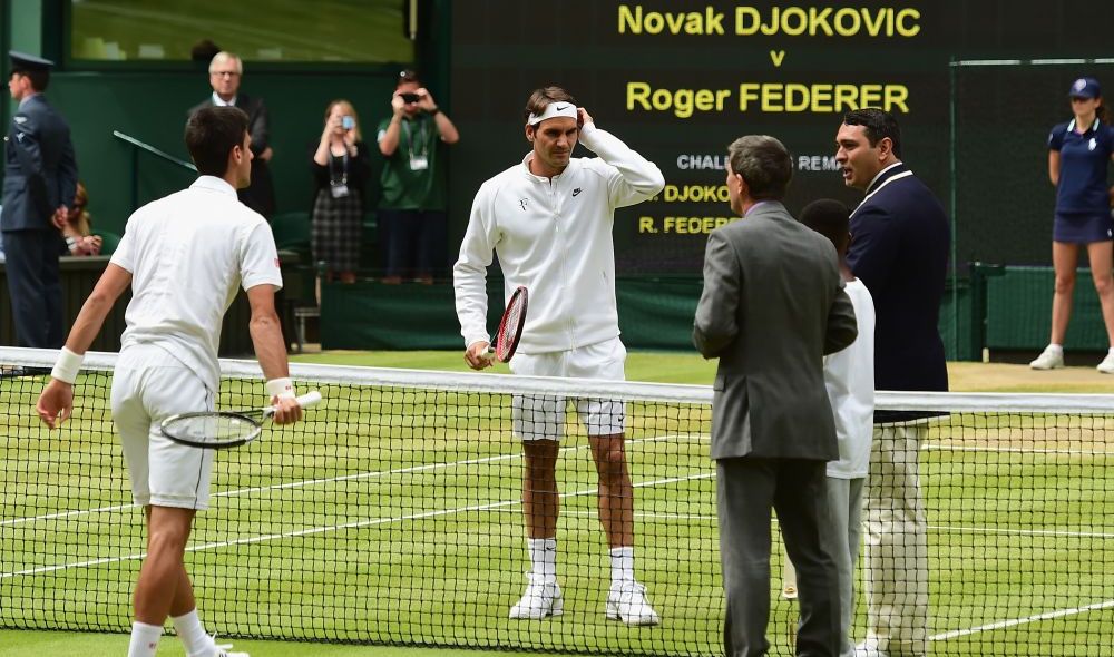 Novak Djokovici a castigat marele trofeu de la Wimbledon, dupa o finala fascinanta impotriva lui Federer: 7-6, 6-7, 6-4, 6-3_8