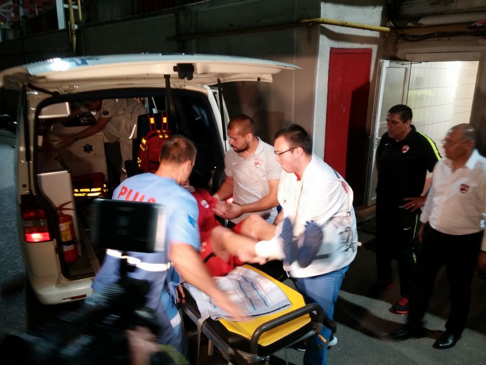 FOTO Filip, transportat de urgenta la spital! A fost lovit cu GENUNCHIUL in cap de un adversar! Verdictul medicilor_2