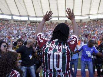 &quot;Am venit sa scriu istorie!&quot; Imagini fantastice de la prezentarea lui Ronaldinho la Fluminense. FOTO si VIDEO