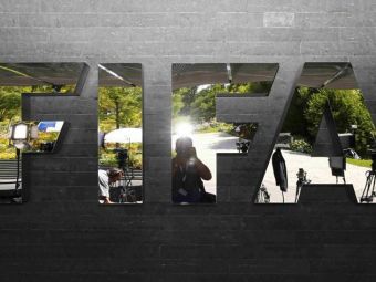 
	OFICIAL: alegerile FIFA vor avea loc pe 26 februarie 2016. Blatter ar vrea sa le mute pe 30 :) Platini si-ar putea anunta candidatura
