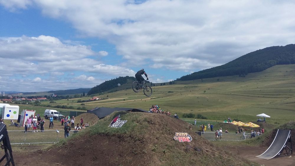 Cei mai tari bikeri din lume, in Romania! Imagini spectaculoase de la Dirt on Fire, competitia de BMX de la Miercurea Ciuc! VIDEO_35