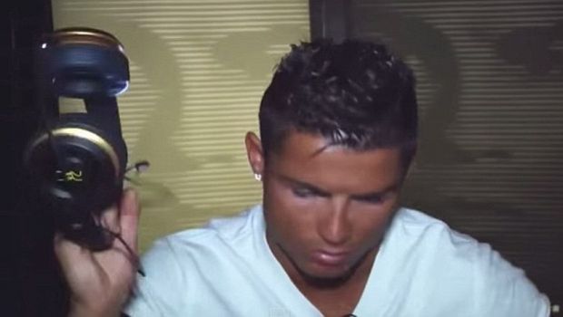 VIDEO INCREDIBIL! Cristiano Ronaldo si-a iesit din minti si a plecat de la un interviu: &quot;I don&#39;t give a F**K!&quot; Ce l-a suparat