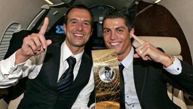 
	FOTO | Cristiano Ronaldo, cavaler de onoare la nunta celui mai puternic impresar din fotbal! Mireasa, eclipsata de zecile de staruri invitate :)
