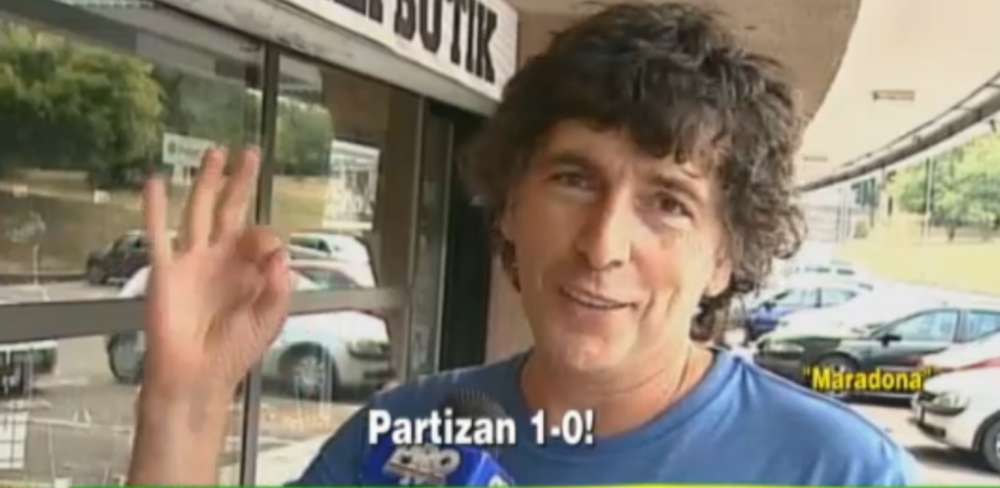 "Maradona" si-a luat bilet la meciul de miercuri! Cum arata cel mai cunoscut fan din galeria infernala a lui Partizan VIDEO_2