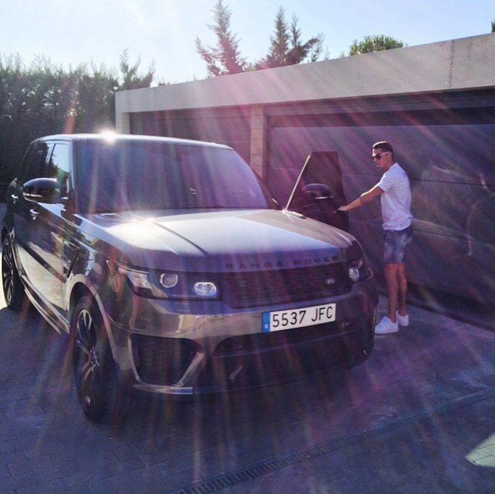 PATRU milioane de euro si peste 4000 de CAI! Cum arata masinile din garajul de LUX al lui Cristiano Ronaldo_8