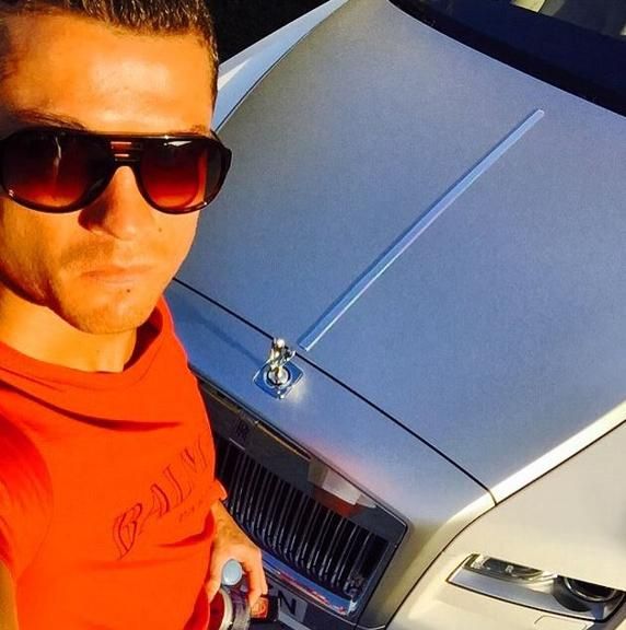 Ronaldo nu se mai OPRESTE! Si-a prezentat tot GARAJUL de sute de mii de euro! Cum arata colectia lui de masini_4