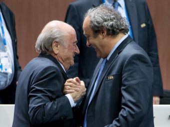 
	Blatter face dezvaluiri soc: &quot;Platini m-a amenintat cu PUSCARIA&quot;. Seful FIFA vorbeste despre motivele demisiei de la sefia fotbalului
