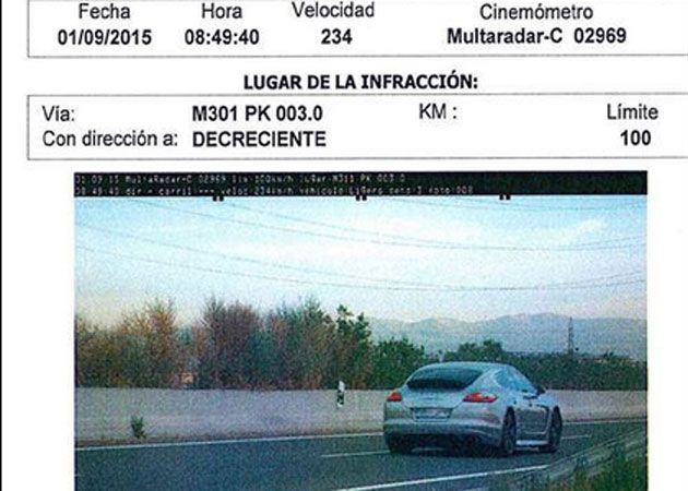 Politia a oprit un Porsche Panamera care mergea cu 234 km/h! Surpriza maxima cand au vazut cine e la volan_1