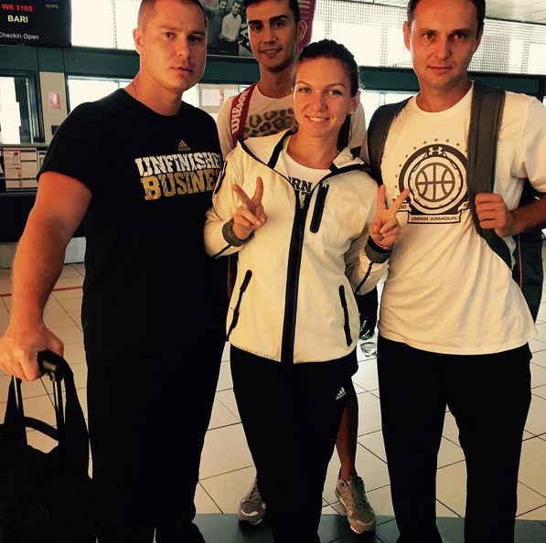 FOTO "China ne asteapta!" Simona Halep a incepe pregatirea pentru Turneul Campioanelor! Ce antrenor a plecat cu ea_1