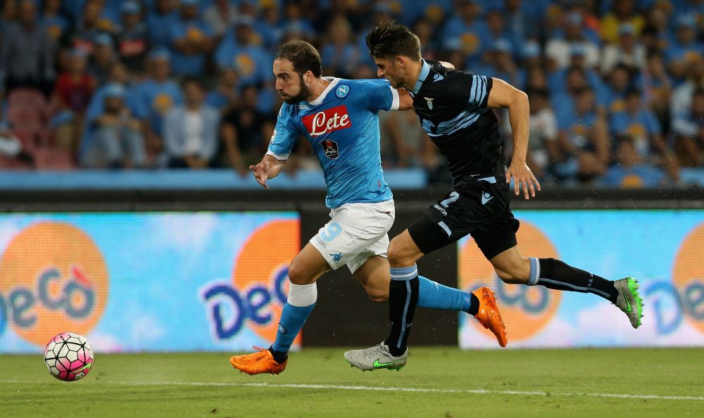 O palma de goluri | Napoli, la cel de-al doilea 5-0 in doar cateva zile. Echipa lui Chiriches a "masacrat-o" pe Lazio, Radu Stefan a avut cosmaruri cu Higuain_3