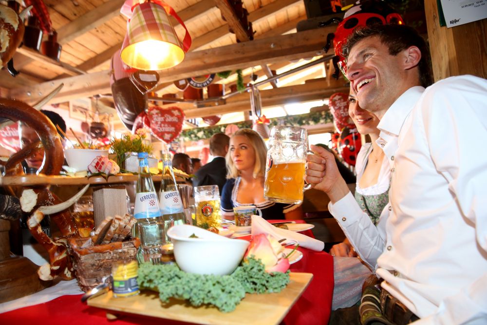 Imagini SENZATIONALE de la Oktoberfest! Cum au petrecut jucatorii lui Bayern in oras_14