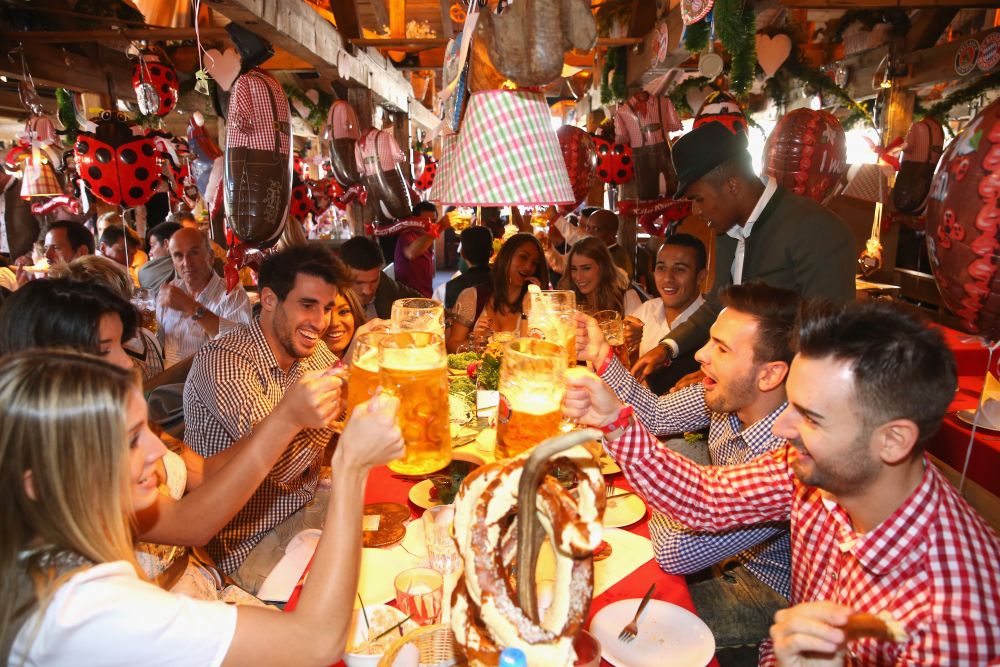 Imagini SENZATIONALE de la Oktoberfest! Cum au petrecut jucatorii lui Bayern in oras_6