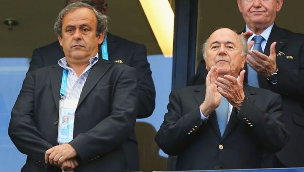 
	Cutremur in fotbalul mondial: dupa Blatter, si Platini va fi suspendat pentru minimum 3 luni de FIFA. Cine ii va inlocui pe cei doi
