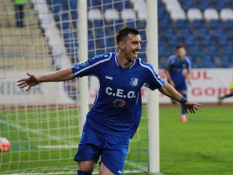 
	Un mijlocas, lider in topul golgheterilor Ligii I, dupa ce anul trecut fundasul Mitrea a fost aproape de acest titlu. Steaua are abia al cincilea marcator, Dinamo pe al saselea
