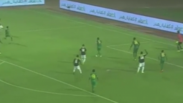 
	Gol SENZATIONAL marcat de Sanmartean in Arabia Saudita! A DISTRUS un adversar inainte sa dea o NEBUNIE de gol
