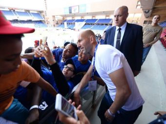 
	FOTO &amp; VIDEO | Experienta de neuitat pentru micii fotbalisti romani: Zinedine Zidane a mers la Cupa Natiunilor Danone
